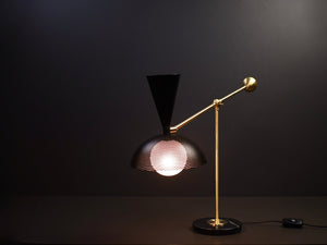 Molto Table Lamp (Natural Brass, Black)