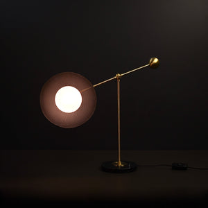 Molto Table Lamp (Natural Brass, Black)