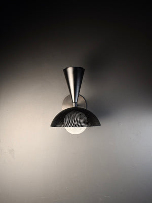 Molto Wall Sconce (Dark Bronze Enamel, Black)