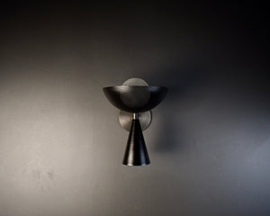 Molto Wall Sconce (Dark Bronze Enamel, Black)