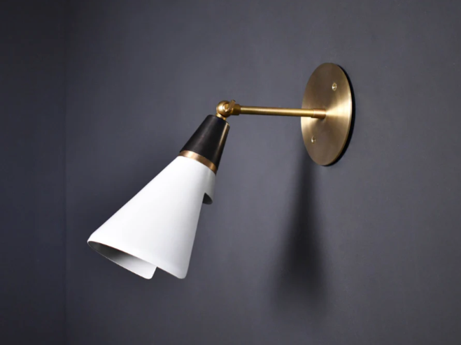 Petite Magari (Natural Brass, Dark Bronze Enamel, Perfect White)