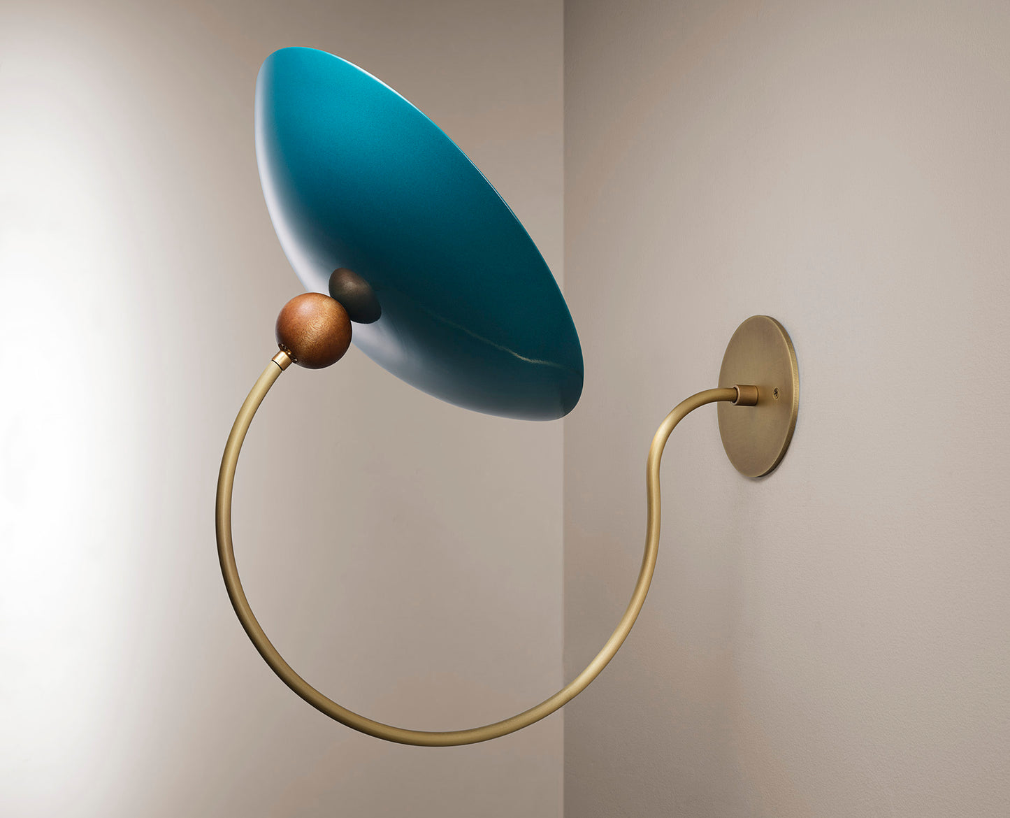 innia (Natural Brass, Denmark, Walnut)